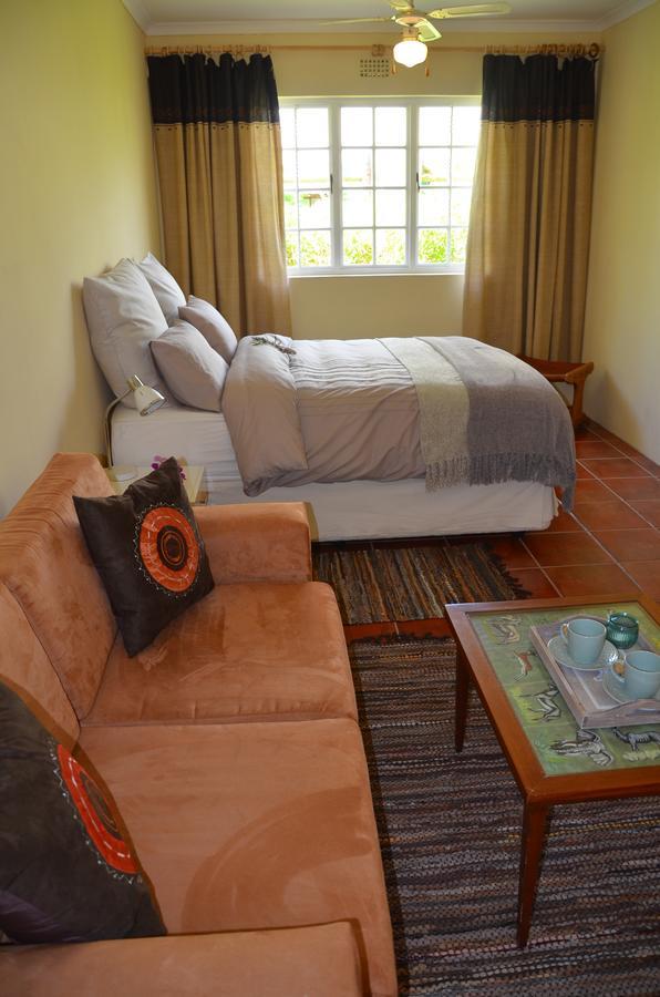 Bed and Breakfast The Blue Door Ґрейтон Екстер'єр фото