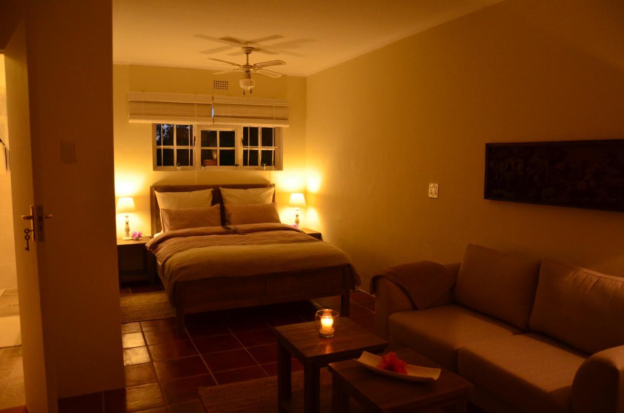 Bed and Breakfast The Blue Door Ґрейтон Екстер'єр фото