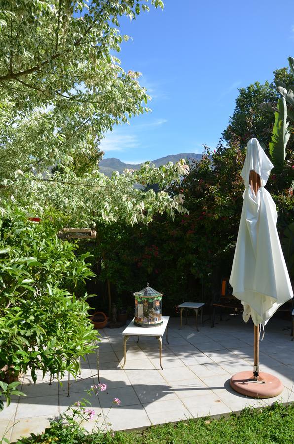 Bed and Breakfast The Blue Door Ґрейтон Екстер'єр фото
