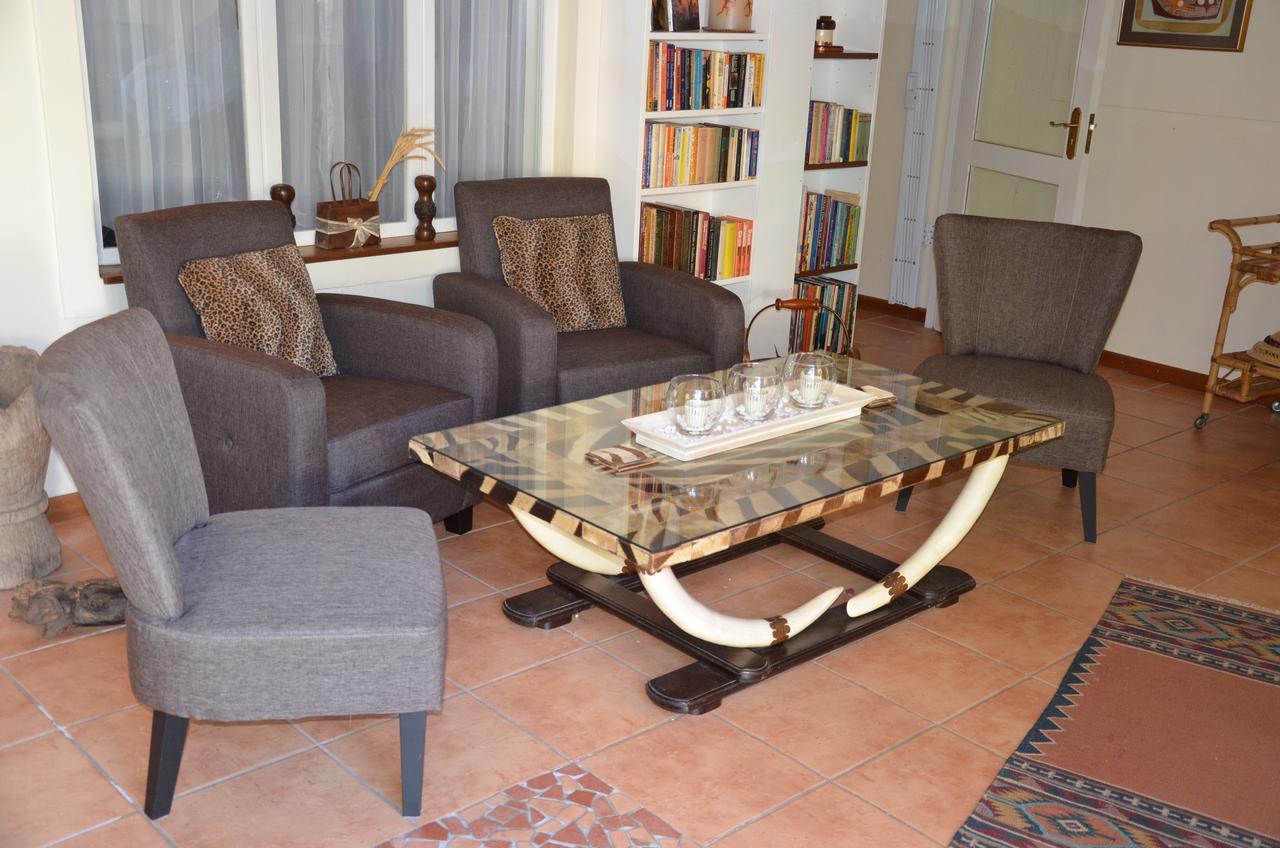 Bed and Breakfast The Blue Door Ґрейтон Екстер'єр фото